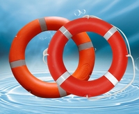 Bouée de sauvetage HDPE robuste certifiée CCS avec bande réfléchissante et partie de piston Bouée lumineuse marine