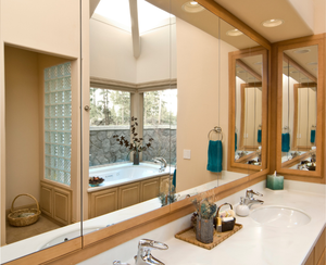 Ensemble de meuble de toilette de salle de bain en contreplaqué élégant de luxe sur mesure quincaillerie unique luminaires unités de stockage marbre MDF - Product Image 2