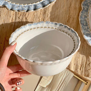 Vaisselle de cuisine pour usage domestique : Assiettes, bols, tasses à café au design épuré et raffiné, ensemble de vaisselle de luxe léger - Product Image 5