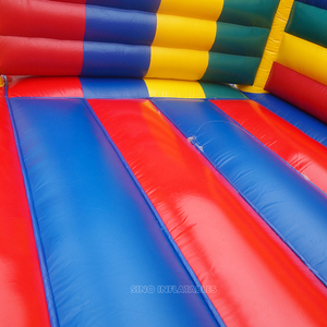 Château gonflable de grande taille pour enfants et adultes de qualité commerciale, fabriqué en matériau résistant, en vente - Product Image 4