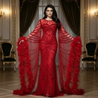 Serene Hill LA72708A Übergröße Rotes Abendkleid mit O-Ausschnitt, Meerjungfrauen-Silhouette, Perlen und Federn, Formelle Partykleider für Damen