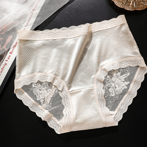 Nieuwste Franse Sexy Kant Ondergoed Licht Luxe Parel Satijn Mid Taille Slipje Voor Vrouwen Snel Droog Kruis Comfortabele Slips - Product Image 5