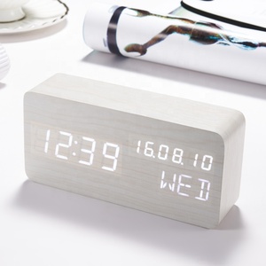 KH-WC004 Tùy Chỉnh In Lịch Ngày Hiển Thị Bảng Kỹ Thuật Số LED Đồng Hồ Báo Thức Bằng Gỗ Với Ngày Trong Tuần - Product Image 3