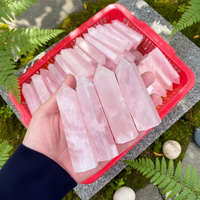 Décorations Artisanales en Cristal Feng Shui : Pierres de Canélite Polies, Pointe de Baguette en Cristal de Quartz Rose, Tour de Cristal de Guérison