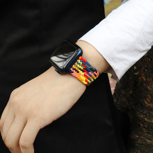 <span class=keywords><strong>Correa</strong></span> elástica y trenzada de tela de nylon tejido <span class=keywords><strong>para</strong></span> <span class=keywords><strong>Apple</strong></span> <span class=keywords><strong>Watch</strong></span> Band de 41 y 45 mm, compatible con Iwatch SE Series <span class=keywords><strong>8</strong></span> y 7 - Product Image 6