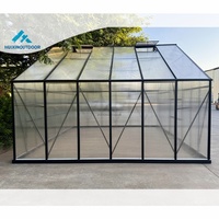 Serre tunnel de jardin en polycarbonate résistant aux UV avec panneaux en verre trempé et fenêtre de ventilation
