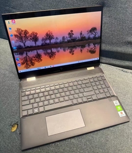 Portátil Convertible Spectre X360 15-d Intel Core I7 de 10.ª Generación MX250 16 GB de RAM DDR4 de 15.5 Pulgadas - Product Image 1