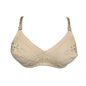 Sujetador acolchado de algodón para mujer con ribete de encaje floral, copas sin costuras y conjunto de bragas a juego en material 100% algodón - Product Image 1