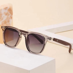 Lunettes de soleil rétro européennes et américaines pour hommes et femmes, lunettes de soleil tendance à effet bois, protection UV pour hommes - Product Image 2