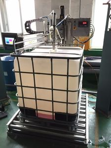 Máquina de llenado y pesaje IBC, semiautomática de un solo cabezal, lanza de llenado de altura ajustable, llenado superior y por inmersión - Product Image 3