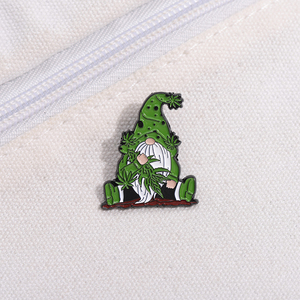 Alfileres esmaltados, broche de elfo enano de bambú verde, dibujos animados, fantasía, diversión, todo, insignia de Metal, regalo, Medalla exquisita - Product Image 4
