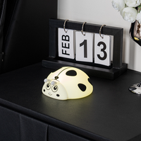 Lampe d'appoint LED créative rechargeable à changement de couleur et intensité variable, en silicone souple, veilleuse Coccinelle à sept étoiles