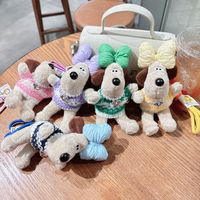 Porte-clés de sac ou de voiture en peluche Lady Boss Pug, mignon et tendance, emballé individuellement, petit accessoire, options de cadeaux en gros