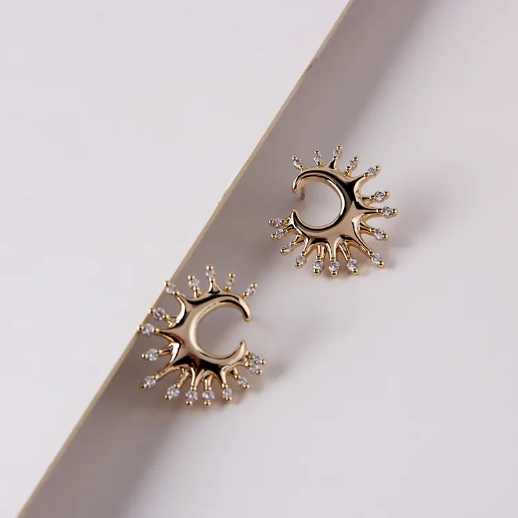 Anting-anting kancing Cz desain mewah wanita imut cantik lapisan emas 16k baru untuk anak perempuan