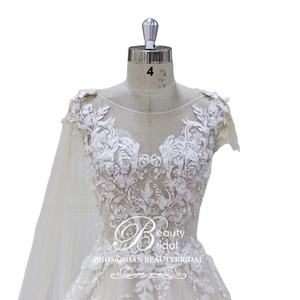 Offre Spéciale plus récent design voir si corsage robe de mariée princesse avec belle dentelle de fleurs 3D et Cape amovible sur l'épaule - Product Image 1