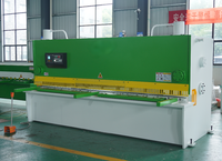 Cisaille hydraulique entièrement automatique économique avec moteur, largeur de coupe de 2500 mm, système de recul pour la découpe industrielle du métal