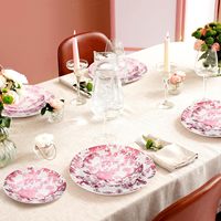 60 Assiettes en plastique robustes blanches et roses de 10,25 po (dîner) et 7,5 po (dessert) pour fêtes, anniversaires et douches nuptiales