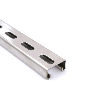 Perfil de acero inoxidable conformado en frío de alta resistencia y larga duración, tipo C ranurado, para sistema de soporte - Product Image 1