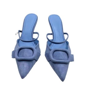 Sandalias de tacón azules de verano para mujer con punta, estilo de moda sin talón con hebilla cuadrada de ante sintético y una sola tira - Product Image 1