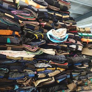 ZHAORUN 100% coton sergé tissu poids moyen tissé techniques <span class=keywords><strong>surplus</strong></span> Stock école uniforme vêtements vêtements vêtements matériaux - Product Image 4