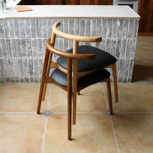 Purelyfeel Nordic เก้าอี้ด้านหลังที่เรียบง่าย Wabi Sabi สามารถวางเก้าอี้ฮอร์นเบาหรูหราเก้าอี้สัมผัสระดับสูง