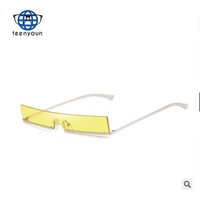 Lunettes de soleil rectangulaires vintage Teenyoun pour hommes et femmes, lunettes de soleil métalliques de luxe, petites lunettes de soleil rétro transparentes rouges jaunes roses demi-monture