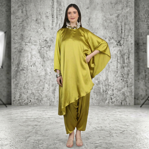 Conjunto moderno de 2 piezas para mujer, estilo kaftan dhoti en color mehndi con cuentas, pedrería y lentejuelas, estilo moderno para chicas. - Product Image 1