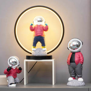 โคมไฟตั้งโต๊ะรูปนักบินอวกาศ ของตกแต่งบ้าน โคมไฟกลางคืนสำหรับห้องนั่งเล่น - Product Image 4