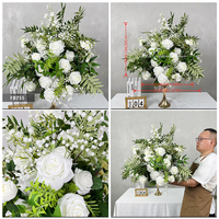 Centre de table en fleurs artificielles personnalisable en gros, boule de fleurs en soie artificielle pour la décoration de cérémonie