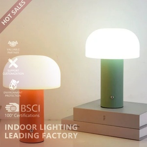 Lampe de table LED moderne minimaliste en forme de champignon avec commande tactile, rechargeable sans fil, pour la décoration de la maison, de la chambre à coucher et du café - Product Image 1