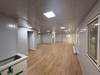 Maison modulaire préfabriquée extensible de 20 pieds avec toit et balcon, installation rapide, transportable