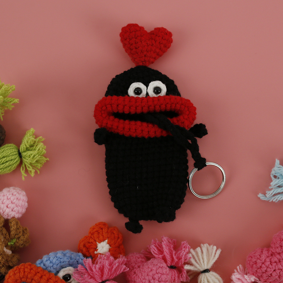 Black sausage mouth style