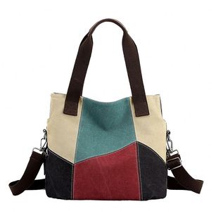 Venta al por mayor de fábrica: Nuevo saco de playa personalizado de EVA XL impermeable estilo silicona, bolsa de mano portátil para la playa - Product Image 1