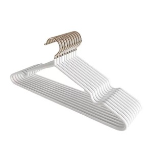 Cintres simples en velours épaissis antidérapants avec design d'épaule en arc pour l'organisation de la garde-robe - Product Image 5