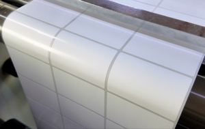 Rollos de Papel de Etiquetas Térmicas Directas Personalizadas, Impermeables, con Adhesivo Fuerte, Etiquetas de Código de Barras de PP Térmico en Blanco - Product Image 3