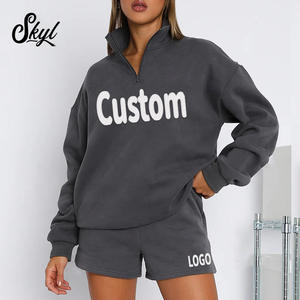 Sweat-shirt à capuche personnalisé pour femmes avec logo en coton Pull à quart de fermeture éclair Pull-over à demi-fermeture éclair surdimensionné Sweat-short Ensemble 2 pièces - Product Image 1