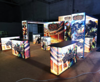 Comptoir de Salon Professionnel et Table LED Rétroéclairée en Aluminium Léger, Portable et Réutilisable pour Stand d'Exposition et Équipement Publicitaire