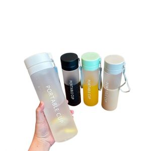 ขวดน้ำพลาสติกแบบมีโลโก้ ขนาด 800 มล. ทรงกลม แบบฝ้า สำหรับกีฬา ใช้ซ้ำได้ - Product Image 1