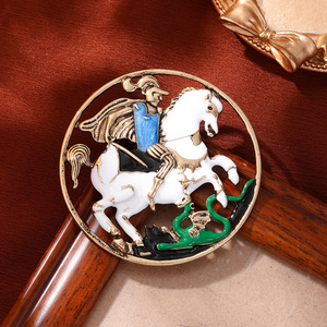 Broche de Chevalier Romain Vintage Style Rétro Cour Représentant Cheval Galopant Emblème <span class=keywords><strong>du</strong></span> <span class=keywords><strong>Zodiaque</strong></span> Chinois Année Fête Alliage de Mariage - Product Image 1