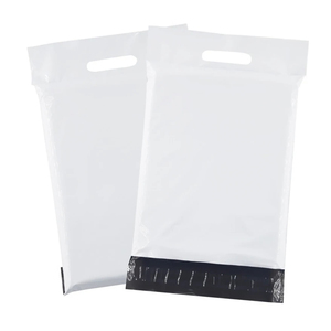 Matériau LFR personnalisé pour poly Mailer Sacs postaux Étanche Logo Imprimé Emballage en plastique pour Chaussures Chaussettes Fourrure Expédition Livraison - Product Image 1