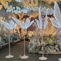 Dekorasi Pernikahan Kupu-kupu Buatan Vintage Romantis Warna Sesuai Pesanan, Lampu Gantung Besar Bercahaya untuk Latar Belakang