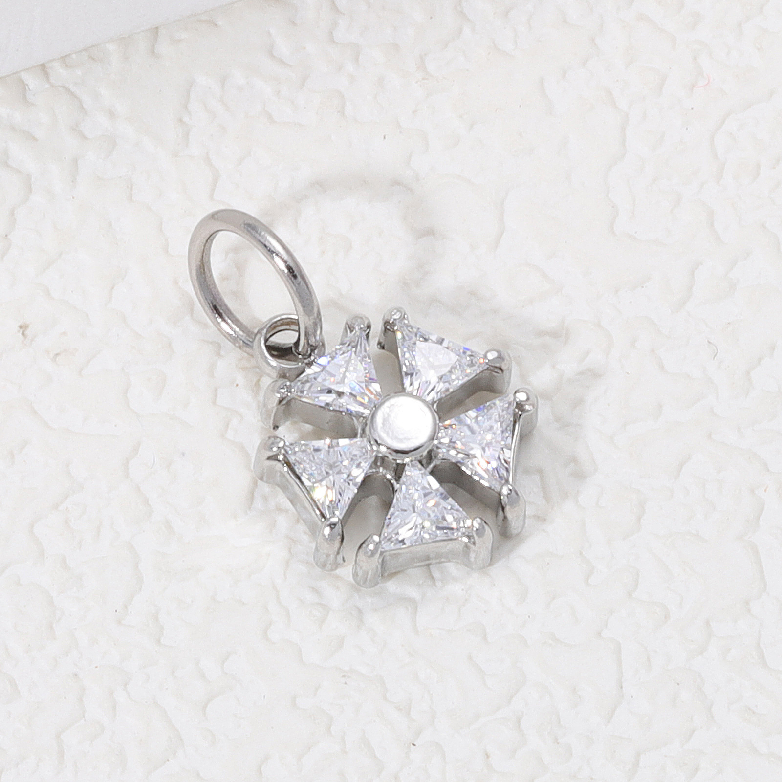 Bague zirconium blanc couleur acier