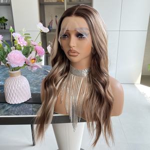 Pelucas sintéticas transparentes de encaje 13x4 de alta calidad, rizadas sueltas, rubio miel, de fibra mezclada. - Product Image 4