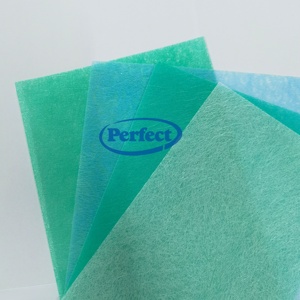 Malla no tejida de poliéster perforada con aguja para aplicaciones de laminación compuesta de membranas bituminosas en paredes con aislamiento <span class=keywords><strong>térmico</strong></span> - Product Image 3