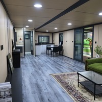 Maison conteneur moderne extensible de 20 pieds, 2-3 chambres, avec patio ombragé et porte vitrée pour hôtel-resort