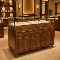 Vitrine de présentation de bijoux en bois sur mesure avec comptoir en verre, finition stratifiée et dos massif pour la vente au détail