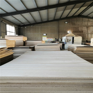 Suministro <span class=keywords><strong>de</strong></span> fábrica, tablero compuesto <span class=keywords><strong>de</strong></span> madera maciza <span class=keywords><strong>de</strong></span> 55mm <span class=keywords><strong>de</strong></span> espesor, <span class=keywords><strong>precio</strong></span> <span class=keywords><strong>de</strong></span> madera <span class=keywords><strong>de</strong></span> Paulownia <span class=keywords><strong>M3</strong></span> - Product Image 1