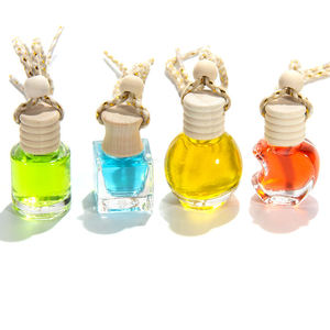 Venta caliente 8Ml forma cuadrada colgante difusor coche botella de Perfume coche aceite esencial botella de vidrio - Product Image 4
