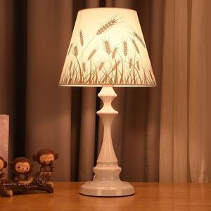 Lámpara de Mesa de Estilo Nórdico Minimalista Moderna para Dormitorio o Sala de Estar, Cálida, Creativa, con Interruptor de Control de Intensidad, Luz Blanca Cálida Suave - Product Image 5