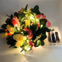Guirlande lumineuse LED en forme de rose artificielle avec feuilles florales pour la décoration de la maison, des mariages et des fêtes